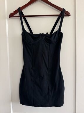 low cut maxi dress with sleeves Unforgotten neckline and long Size:XS-32 Khamna resort wear ♾️ Black Pleated valentines